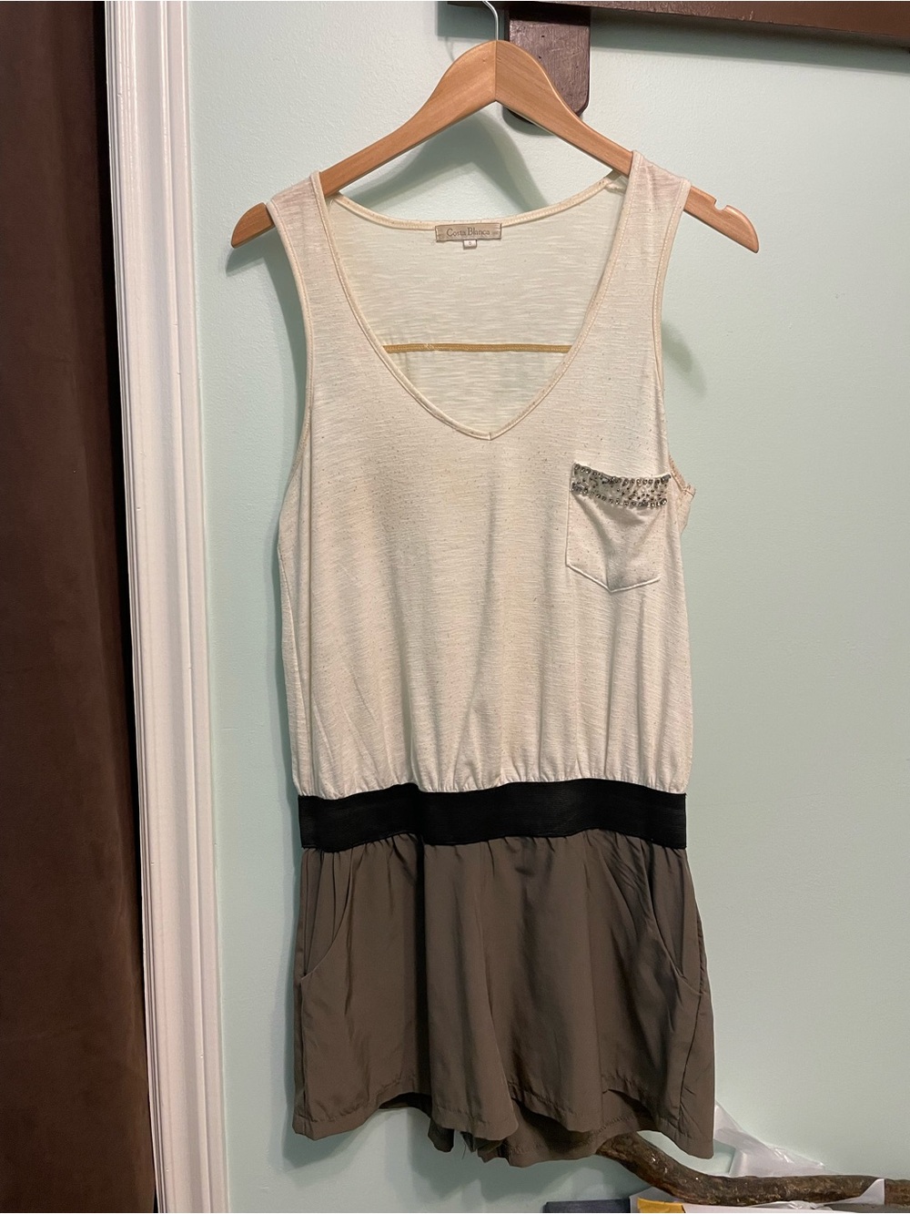 Costa Blanca Cream Knit Top with Branded Neck Label